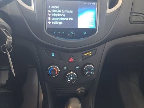 Used 2016 Chevrolet Trax LS FWD image 25