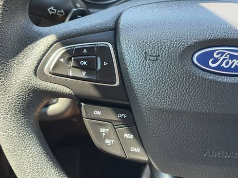 Used 2017 Ford Escape SE AWD/4WD image 18