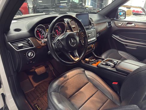Used 2017 Mercedes-Benz GLS 550 4MATIC w/ Driver Assistance Package image 10