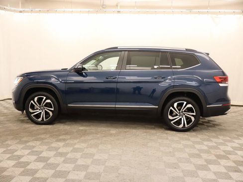 Used 2022 Volkswagen Atlas SEL image 2