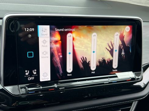 New 2026 Volkswagen Atlas Cross Sport SE image 23