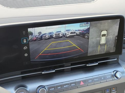 Used 2024 Hyundai Kona Limited FWD image 27