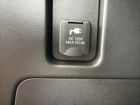 Used 2026 Nissan Armada SL w/ Captain's Chari Seat Package AWD/4WD image 14