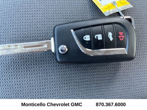 Used 2025 Toyota Corolla LE image 25