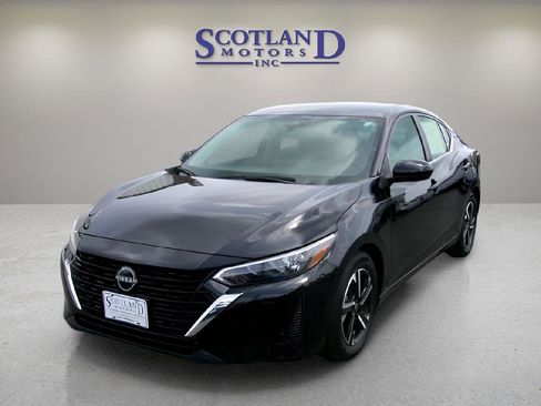 Used 2024 Nissan Sentra SV image 2