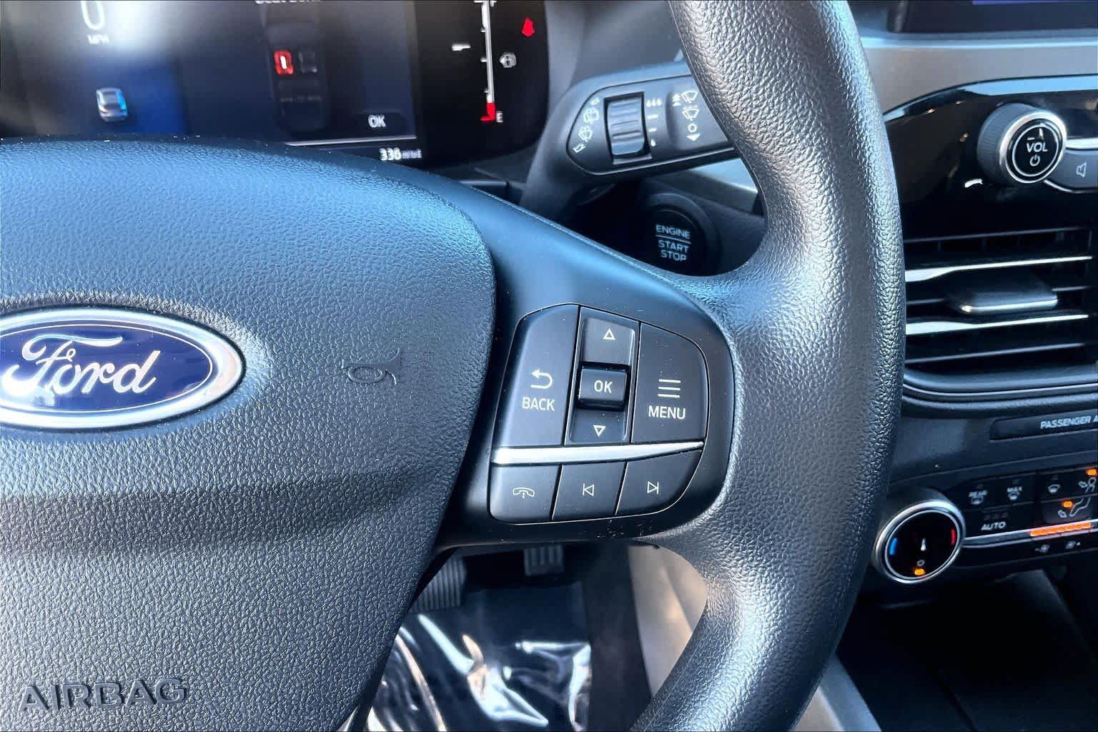 Used 2025 Ford Escape Active AWD/4WD image 25