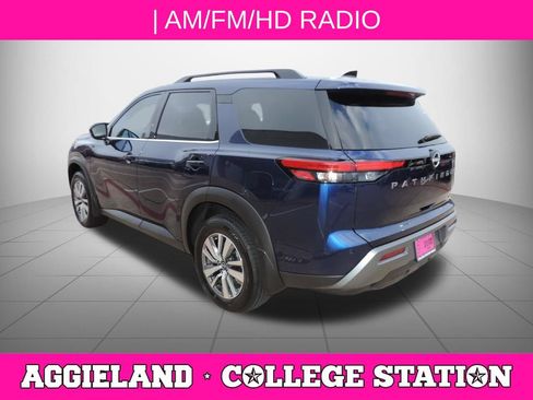 Certified 2026 Nissan Pathfinder SL FWD image 6