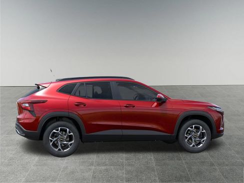 New 2026 Chevrolet Trax LT image 5