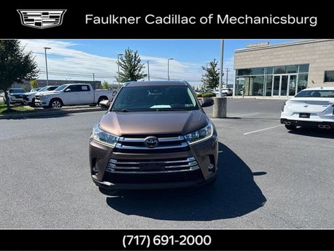 Used 2019 Toyota Highlander Limited Platinum AWD/4WD image 13