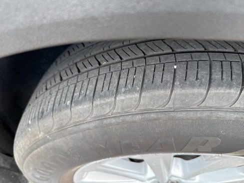 Used 2024 Toyota Grand Highlander XLE FWD image 4