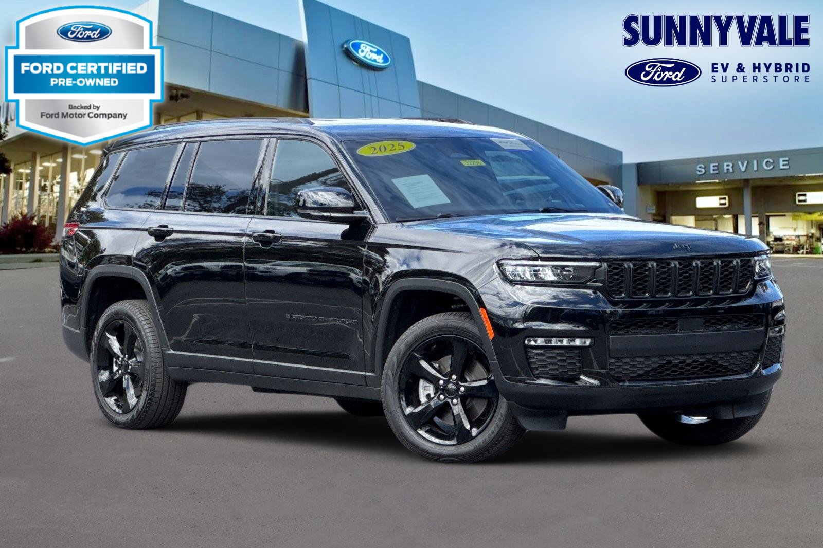 Used 2025 Jeep Grand Cherokee L Limited w/ Black Appearance Package AWD/4WD image 1