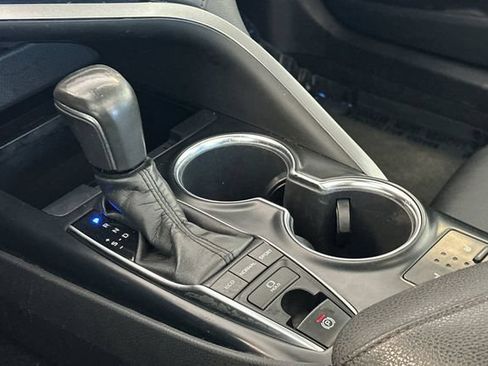 Used 2018 Toyota Camry XLE w/ Driver Assist Package FWD image 24