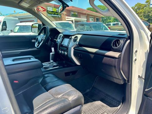 Used 2016 Toyota Tundra SR5 w/ SR5 Upgrade Package AWD/4WD image 14