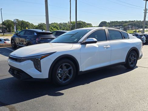 Certified 2026 Kia K4 FWD image 7
