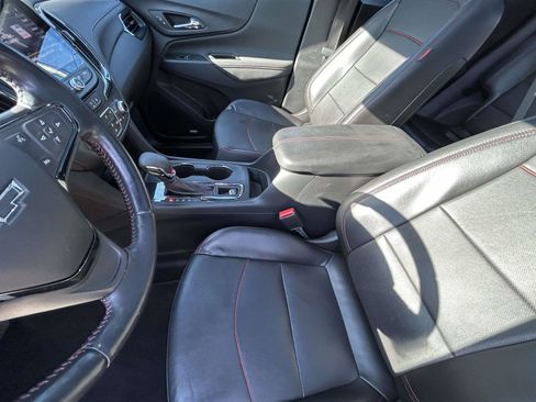 Used 2022 Chevrolet Equinox RS w/ RS Leather Package image 10