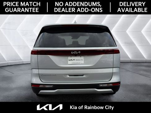 Used 2022 Kia Carnival LX image 5