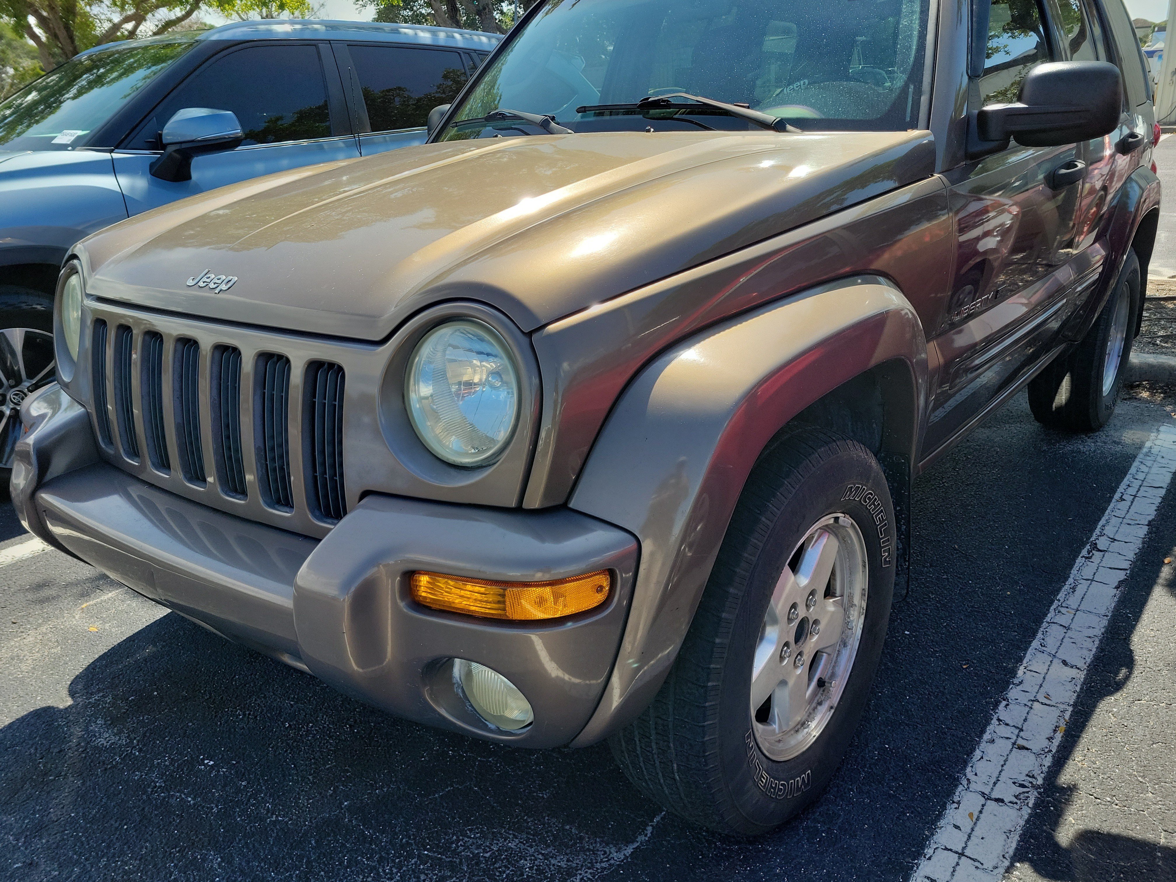 Used 2002 Jeep Liberty Limited RWD image 3