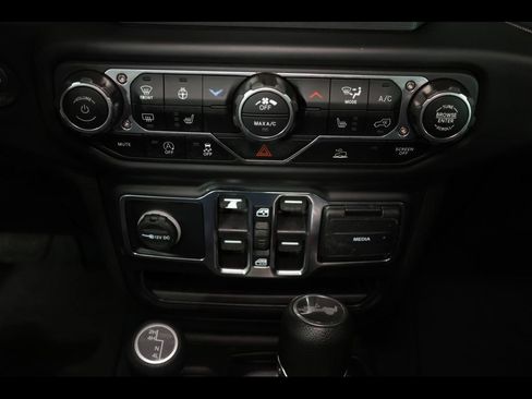 Used 2022 Jeep Wrangler Unlimited Sport AWD/4WD image 21