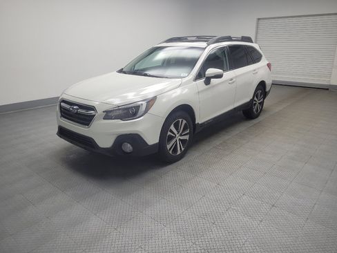 Used 2019 Subaru Outback 2.5i Limited AWD/4WD image 2