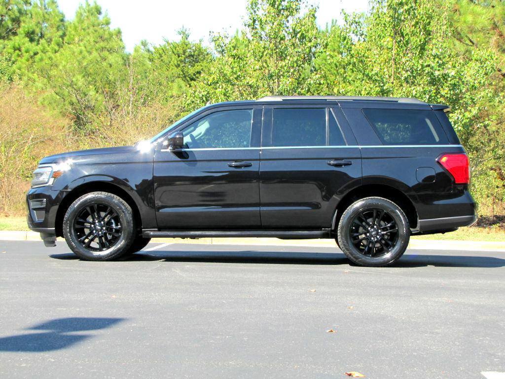 Used 2024 Ford Expedition XLT RWD image 5