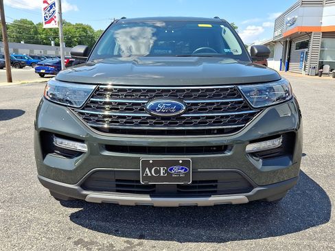 Certified 2023 Ford Explorer XLT w/ Equipment Group 202A AWD/4WD image 2