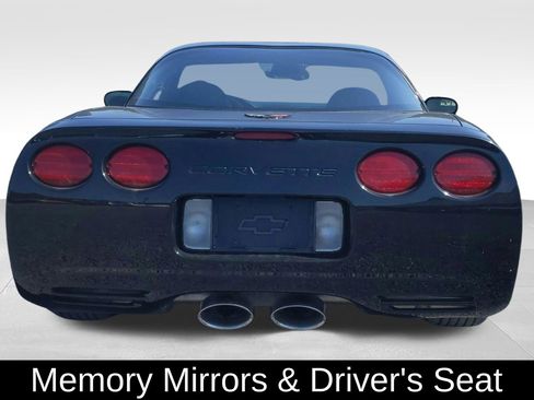 Used 1998 Chevrolet Corvette Coupe w/ Performance Handling Pkg image 5