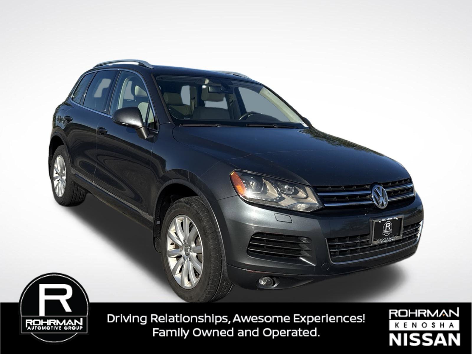Used 2012 Volkswagen Touareg TDI AWD/4WD image 3
