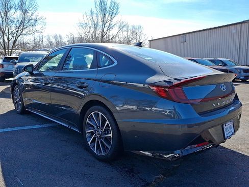 Used 2022 Hyundai Sonata Limited w/ Preferred Accessory Package image 14