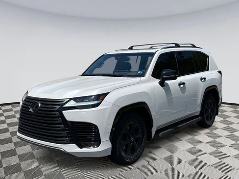 Used 2025 Lexus LX 700h Overtrail w/ Accessory Package (Z1) AWD/4WD image 5