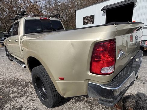 Used 2011 RAM 3500 Big Horn image 5