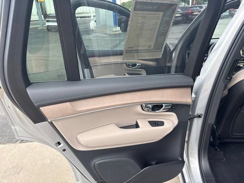 Certified 2025 Volvo XC90 B6 Plus AWD/4WD image 30
