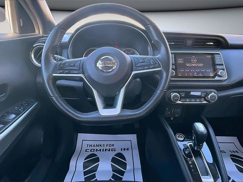 Used 2019 Nissan Kicks SR w/ SR Premium Package image 8