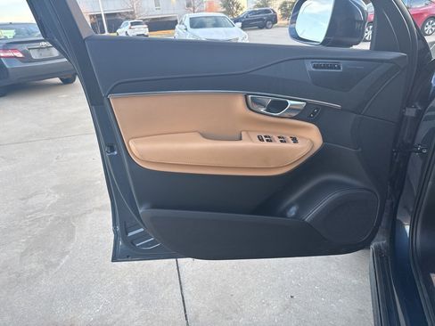 Used 2023 Volvo XC90 B6 Ultimate w/ Protection Package Premier image 21