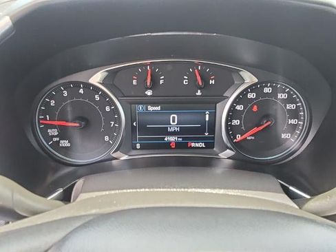 Used 2023 Chevrolet Equinox LS w/ LS Convenience Package FWD image 12