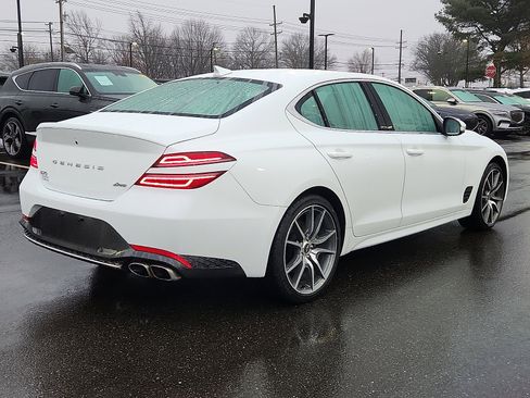 Used 2023 Genesis G70 2.0T image 7
