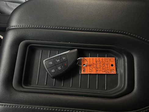 Used 2023 Chevrolet Suburban LT image 26