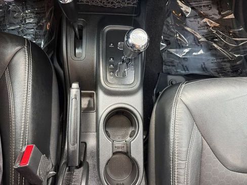 Used 2017 Jeep Wrangler Unlimited Sport image 12