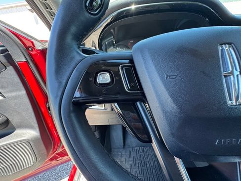Used 2022 Lincoln Corsair AWD w/ Premium Package image 22