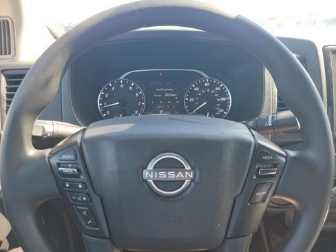 Used 2024 Nissan Frontier S RWD image 12