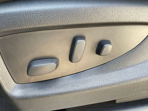 Used 2019 Chevrolet Tahoe Premier RWD image 17