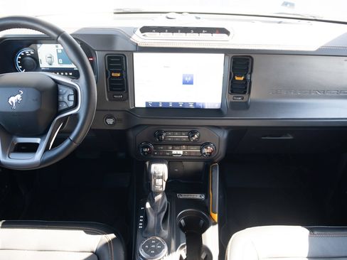 Used 2024 Ford Bronco Badlands AWD/4WD image 18