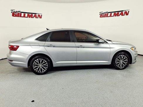 Used 2020 Volkswagen Jetta SE image 5