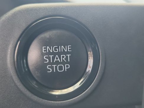 Certified 2024 Toyota Tacoma SR5 AWD/4WD image 24