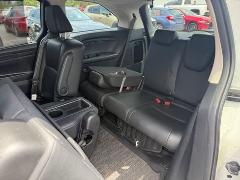 Certified 2025 Honda Odyssey EX-L image 6