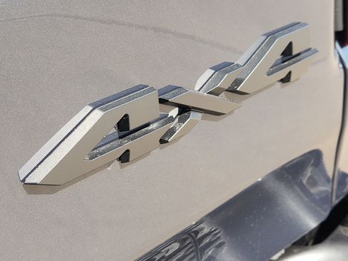 New 2026 RAM 1500 4x4 Crew Cab image 8