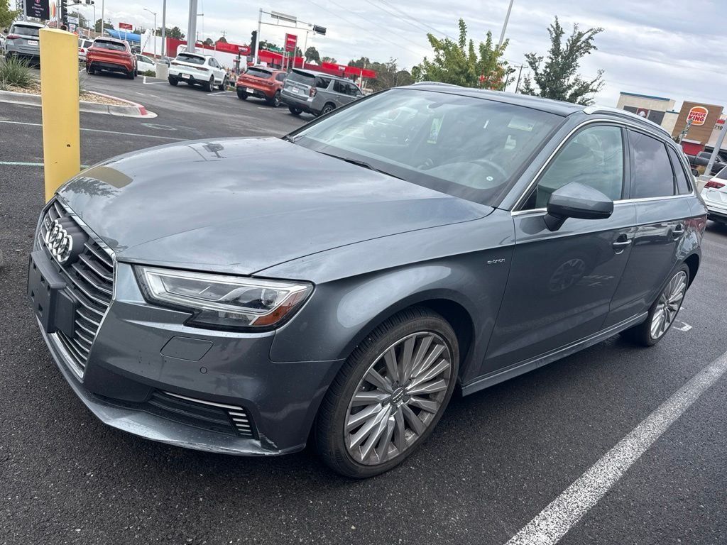 Used 2017 Audi A3 e-tron Premium Plus w/ Technology Package FWD image 2