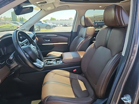 Used 2025 Honda Pilot Elite image 3
