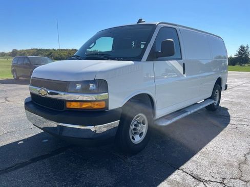 Used 2024 Chevrolet Express 2500 Work Van w/ Driver Convenience Package image 3