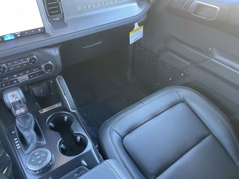 New 2025 Ford Bronco Badlands image 14