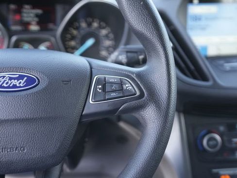 Used 2019 Ford Escape SE image 23